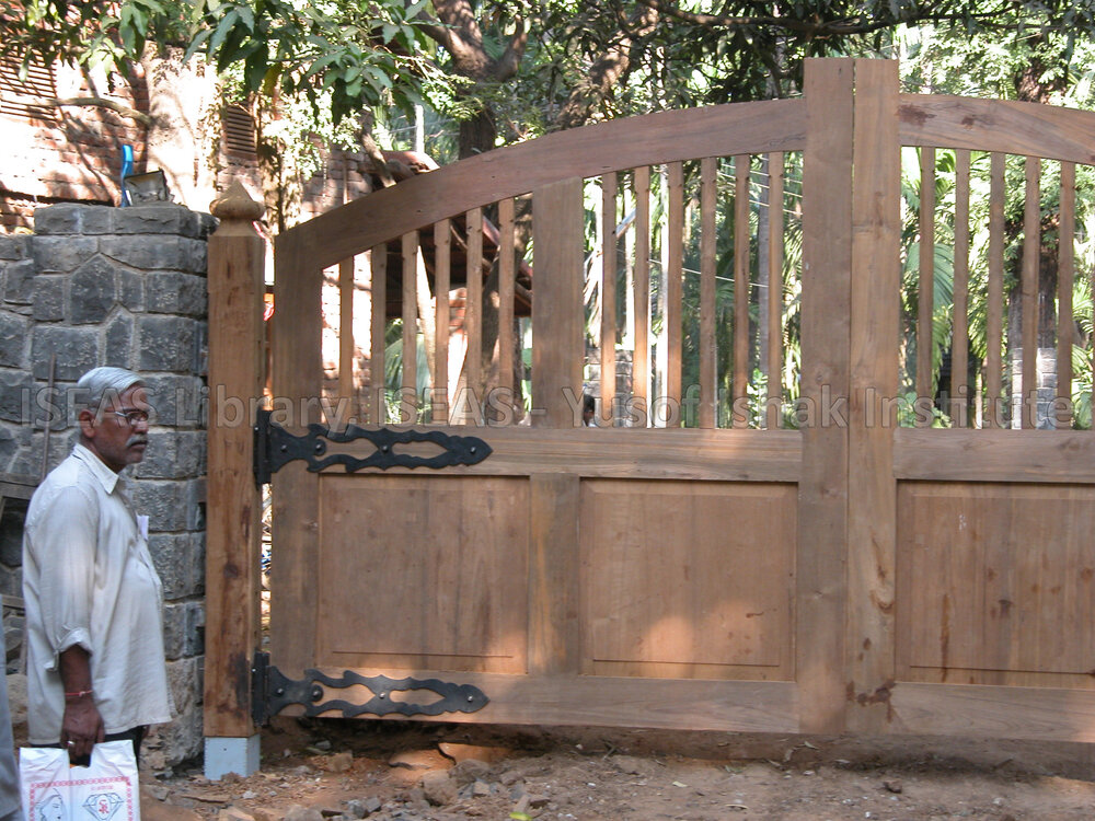 Thal House I_04dec04_DSCN0140