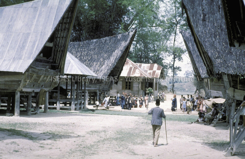 DP122_23 - A snapshot of a ritual, Lumbanjulu, Toba, Sumatra, Indonesia