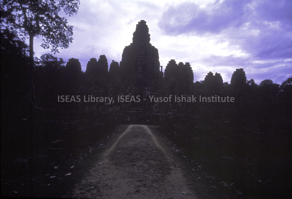 DP17_36 - A silhouette of Bayon, Angkor, Cambodia.